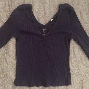 Pacsun V neck slightly cropped ribbed top